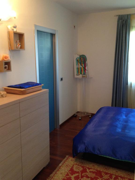 Villa Degli Ulivi B&B Finale Ligure Rum bild