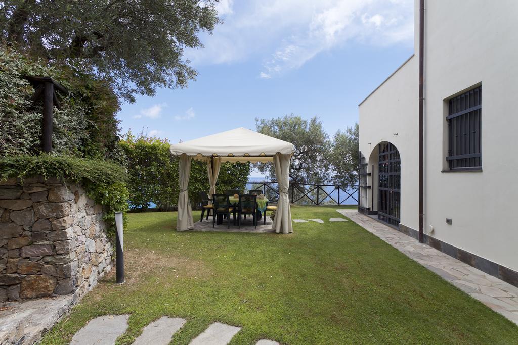 Villa Degli Ulivi B&B Finale Ligure Exteriör bild
