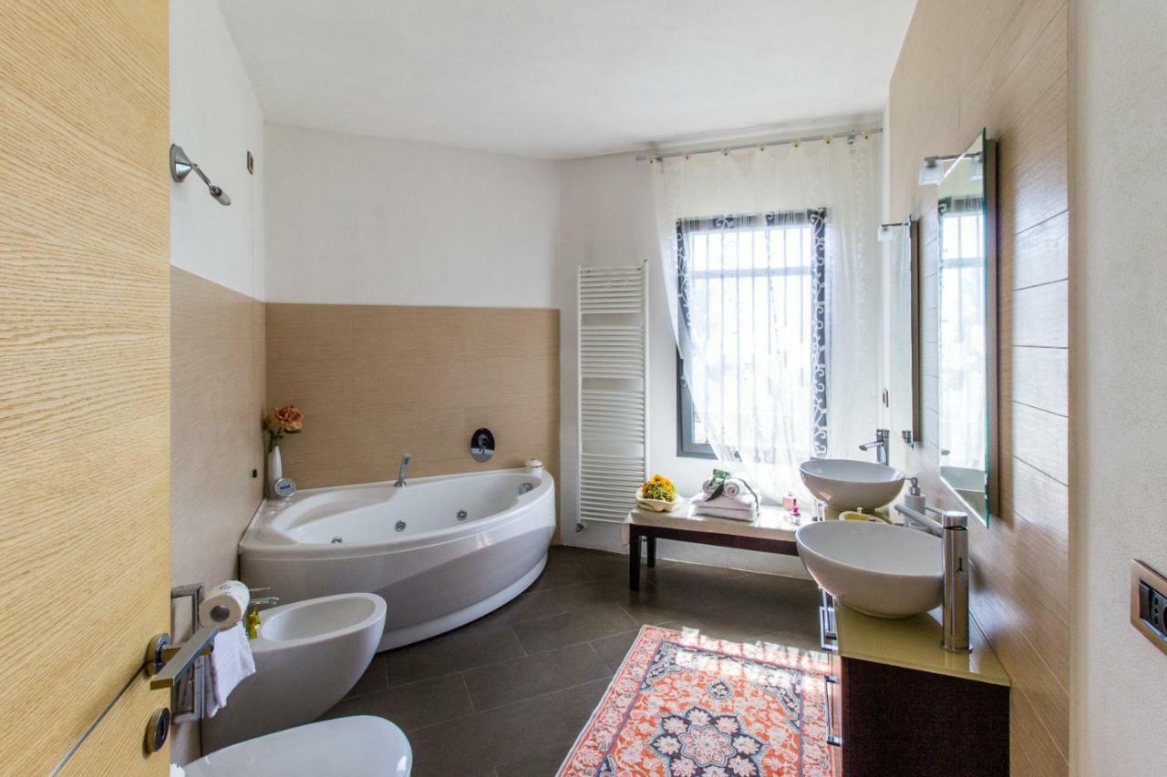 Villa Degli Ulivi B&B Finale Ligure Exteriör bild